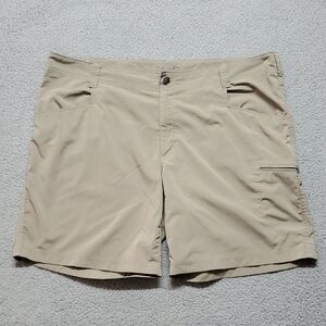Columbia Khaki Hiking Hybrid Shorts